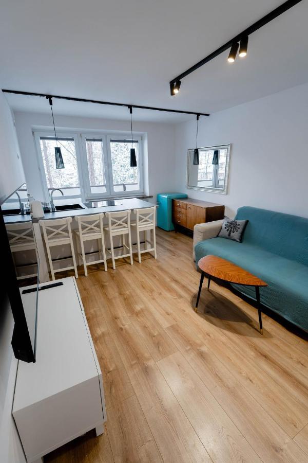 Baca Apartzakop *